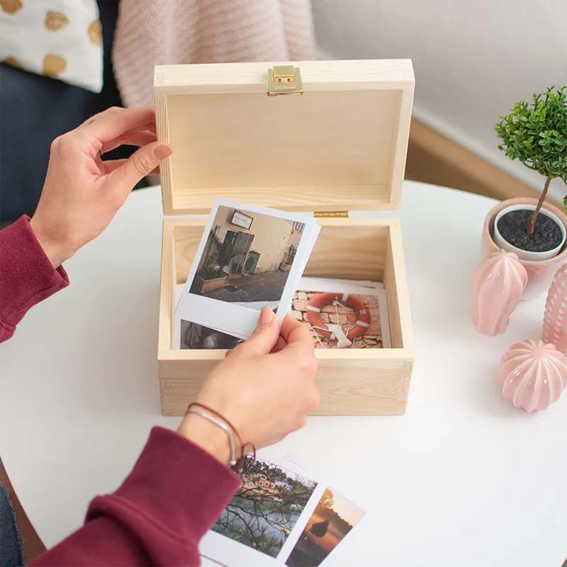 Boîte à souvenirs de mariage - Fleurs - Boîte de mariage personnalisée - Boîte en bois naturel, FSC®️ - Image 4