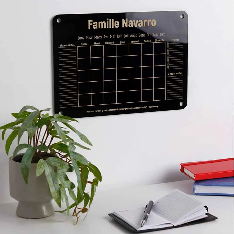 Calendrier mural personnalisé en acrylique effaçable | Planificateur familial avec nom - Noir - Image 6