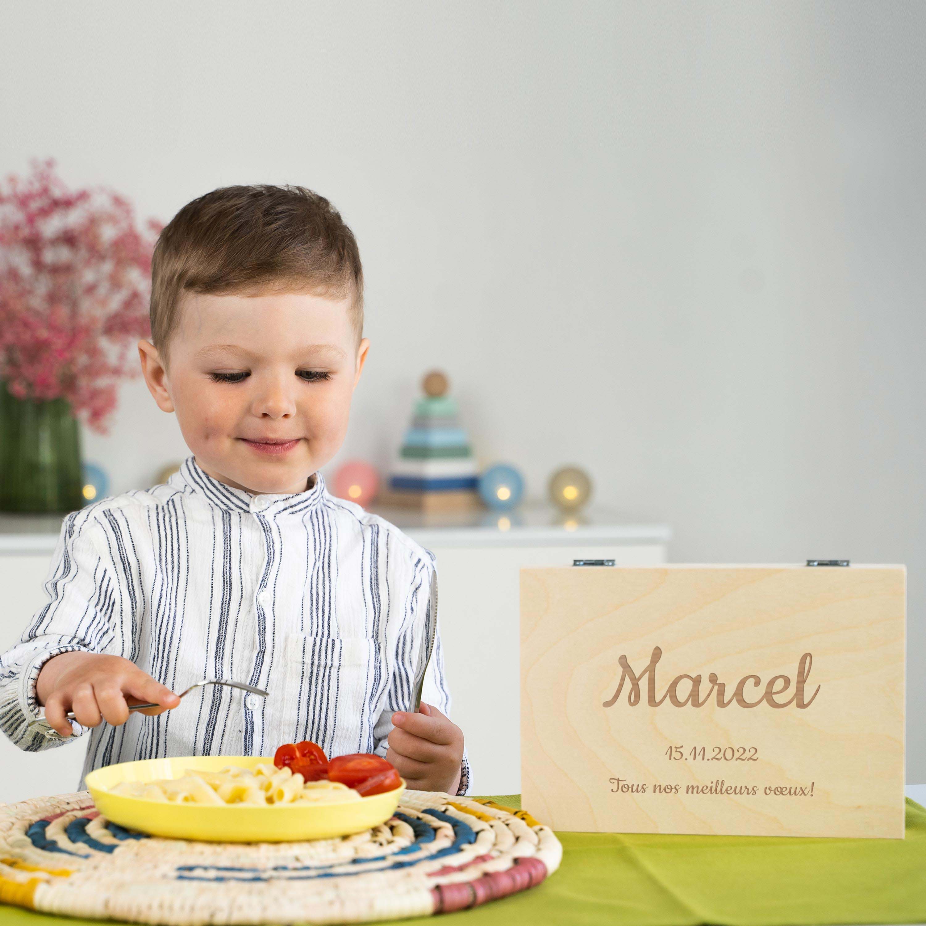 Coffret En Bois Avec 4 Couverts Personnalisés Pour Enfant - Prénom Gravé En France - Acier Inoxydable